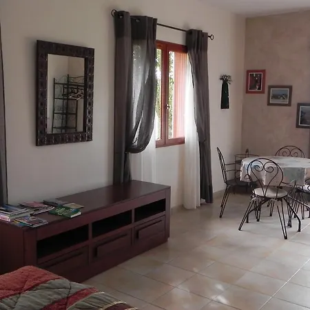 Chambres D'hotes Les Coteaux D'uzos